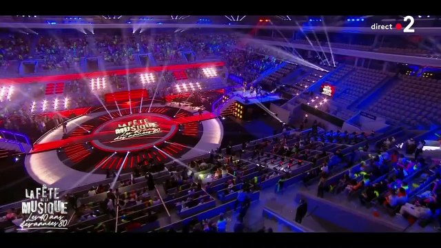 Christophe Maé chante Y'a du soleil en live