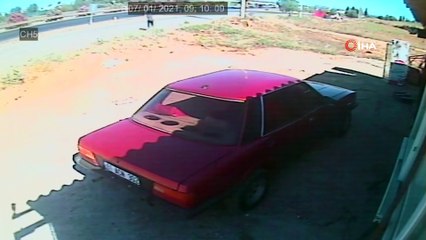 'Zavadanak Bekir' evini yakmaya çalışan adamı tüfekle kovaladı