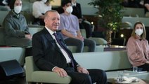 Cumhurbaşkanı Erdoğan'ı gülümseten soru: Darlandığınızda ne yapıyorsunuz?