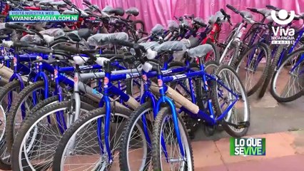 Boaco: Maestros reciben bicicletas como reconocimiento a su labor