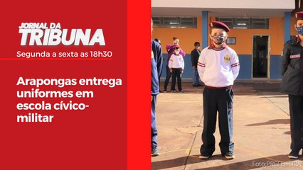 Arapongas entrega uniformes em escola cívico-militar
