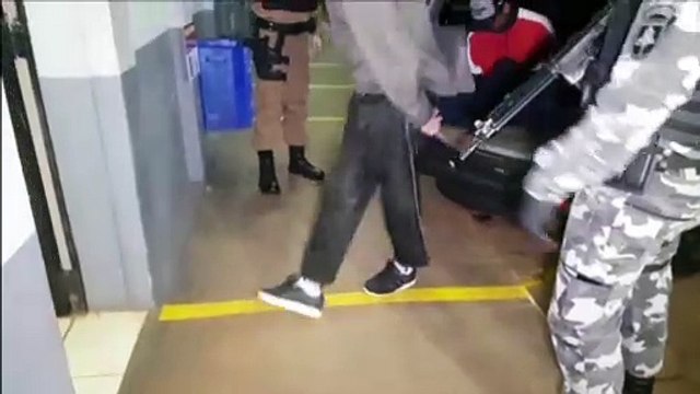 Choque detém dupla de jovens com 219 pontos de LSD e porções de maconha no Riviera