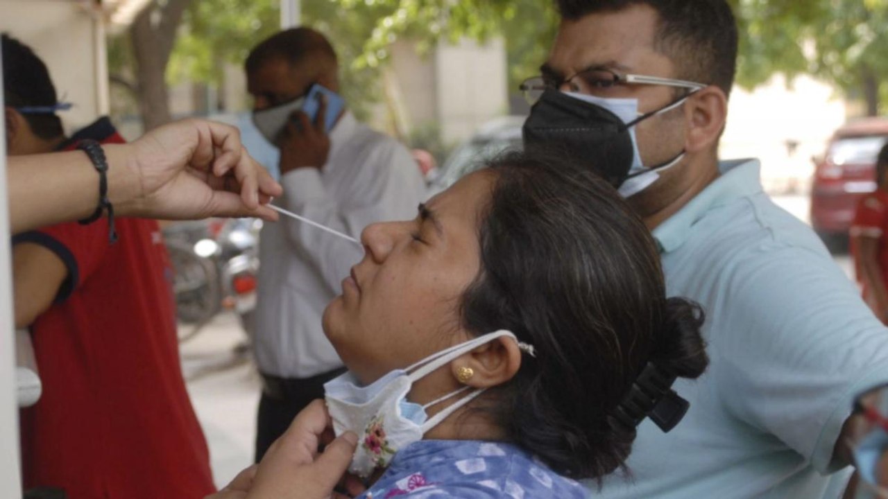 Corona: India logs 44 thousand cases in 24 hours