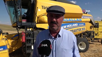 Muş’ta yılın ilk arpa hasadına başlandı