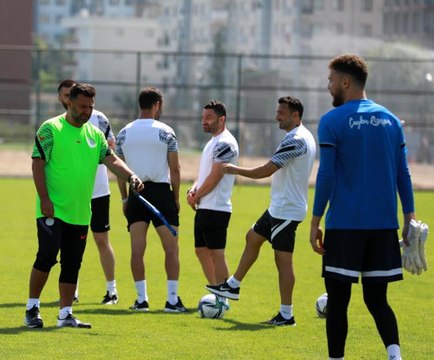 Son dakika... Çaykur Rizespor Teknik Direktörü Bülent Uygun: Transferde acele etmiyoruz