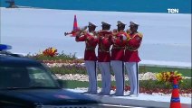 لحظة وصول الرئيس السيسي إلى قاعدة 3 يوليو البحرية بصحبة ولي عهد أبو ظبي ورئيس المجلس الرئاسي الليبي