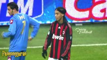 God Skill when Ronaldinho Plays in AC MILAN