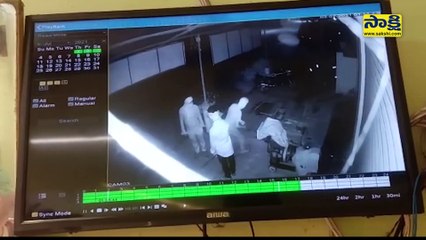 భారీ చోరి..పది లక్షల బంగారు నగలు మాయం