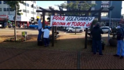 Seguindo agenda nacional, ato contra o governo Bolsonaro é realizado em Cascavel