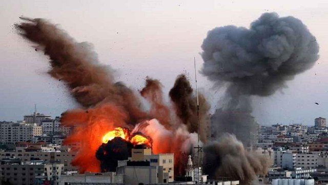 Israel carried out air strike arms factory of Hamas in Gaza