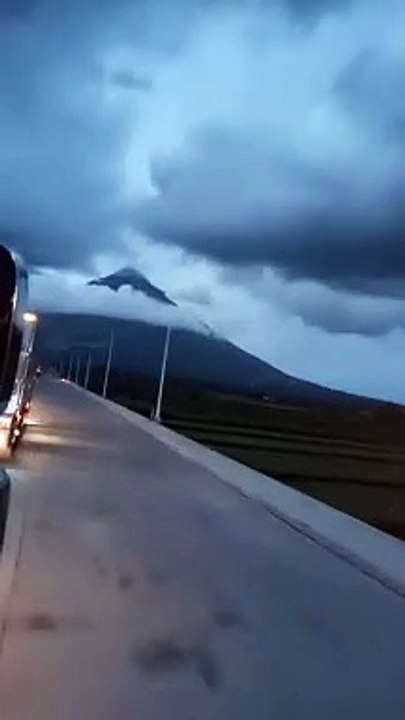 mayon volcano