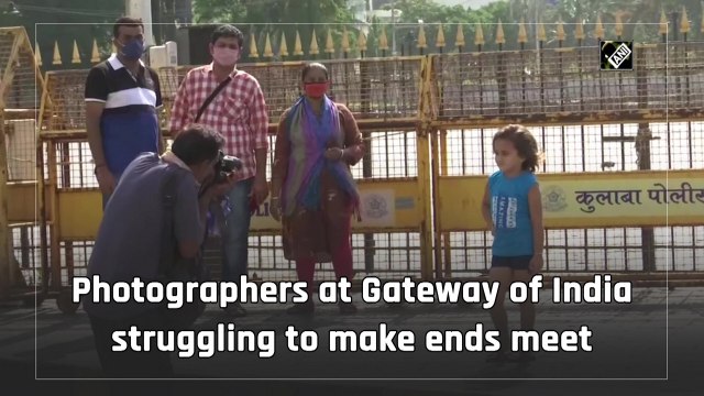 Photographers at Gateway of India struggling to make ends meet