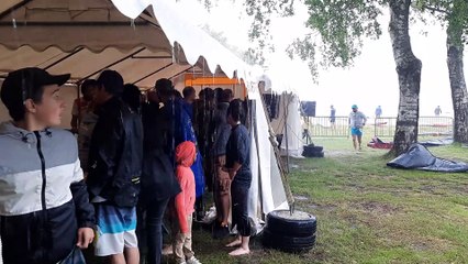 EN IMAGES - Les "10 heures de Vassivière" en paddle et sous la pluie