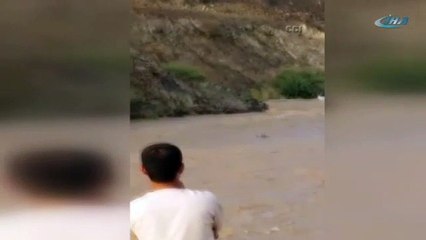 Mekke'de 3 kişi sele kapıldı