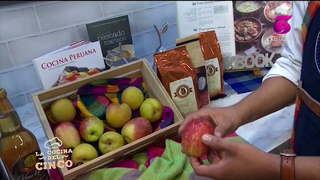 La Cocina del Cinco - Sangria, Gratinado de Choros con Pollo, Ceviche de Choros, Ensalada de Choros