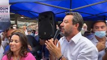 Salvini a Bari per la raccolta firme a favore del referendum sulla Giustizia (3 luglio 2021)