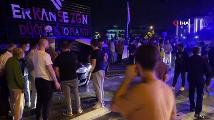 Kontrolden çıkan araç düğün salonunun duvarına çarptı: 1’i ağır 4 yaralı