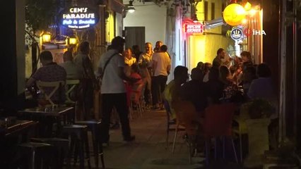 Kuşadası'nda eğlence tavan yaptı