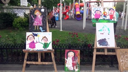 2 yaşında kalemi eline aldı, 5 yaşında sergi açtı