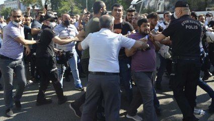 Tütün üreticilerinin yetki belgesi protestosu devam ediyor: AK Parti encümeniyim, hepimiz açlıktan ölüyoruz