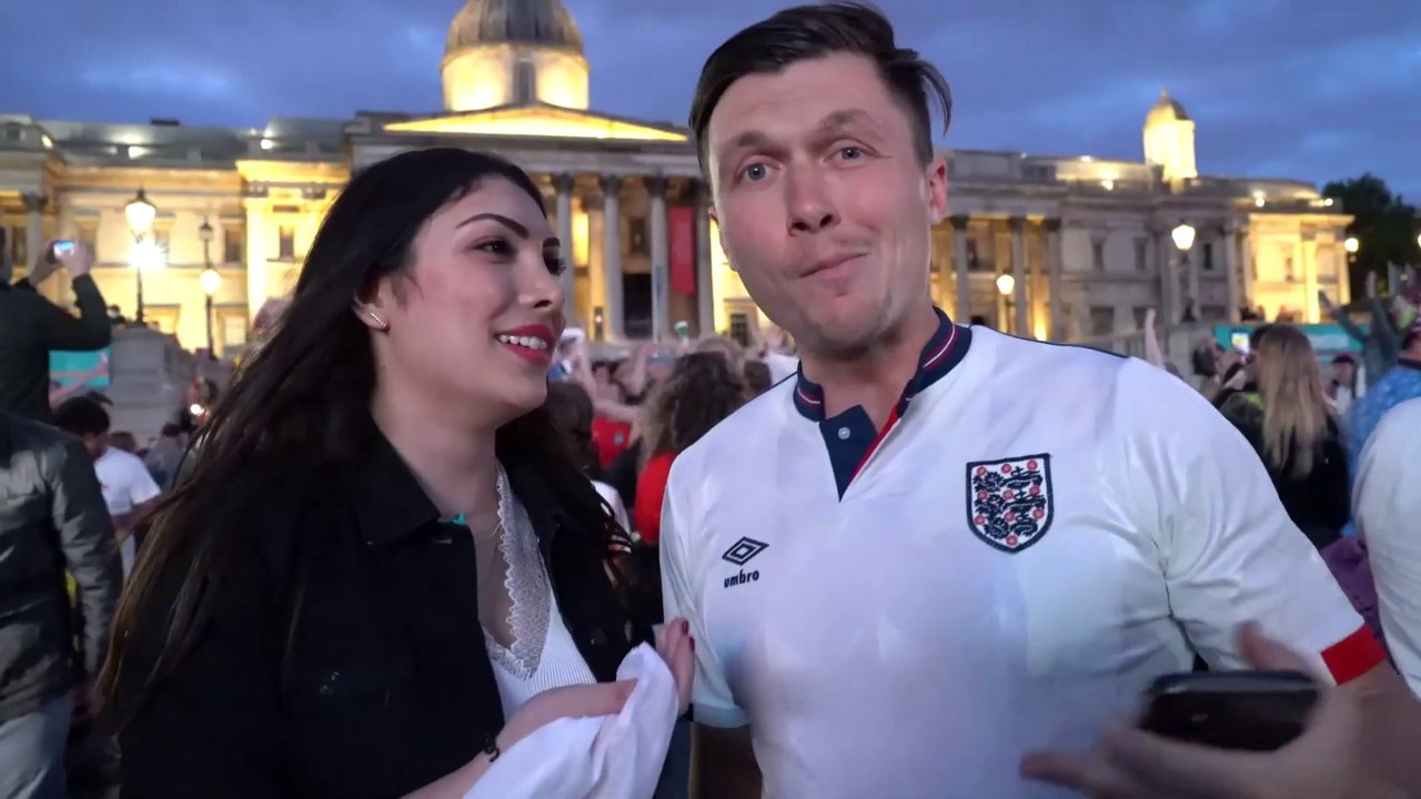 Thousands Of England Supporters Chant And Sing In Trafalgar Square