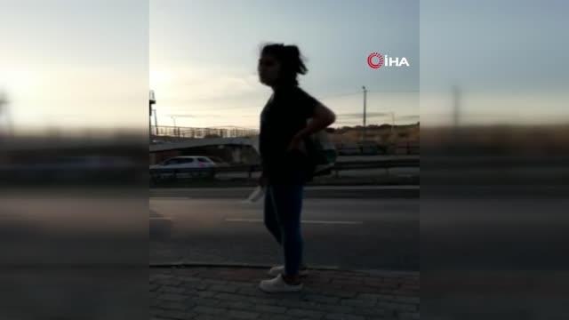 Son dakika haber... Kaza geliyorum dedi, dehşete düşüren diyaloglar kameraya böyle yansıdı... Üst geçidi kullanmayan hemşireye otomobil çarpması kamerada