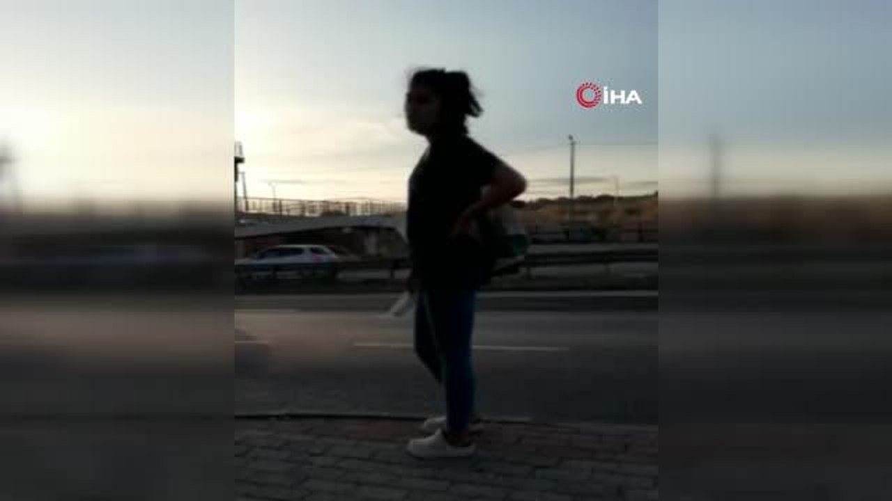 Son dakika haber... Kaza geliyorum dedi, dehşete düşüren diyaloglar kameraya böyle yansıdı... Üst geçidi kullanmayan hemşireye otomobil çarpması kamerada