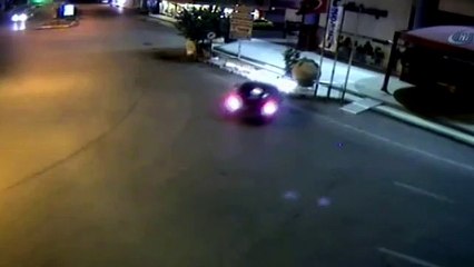 Birbirinden ilginç kazalar MOBESE’de