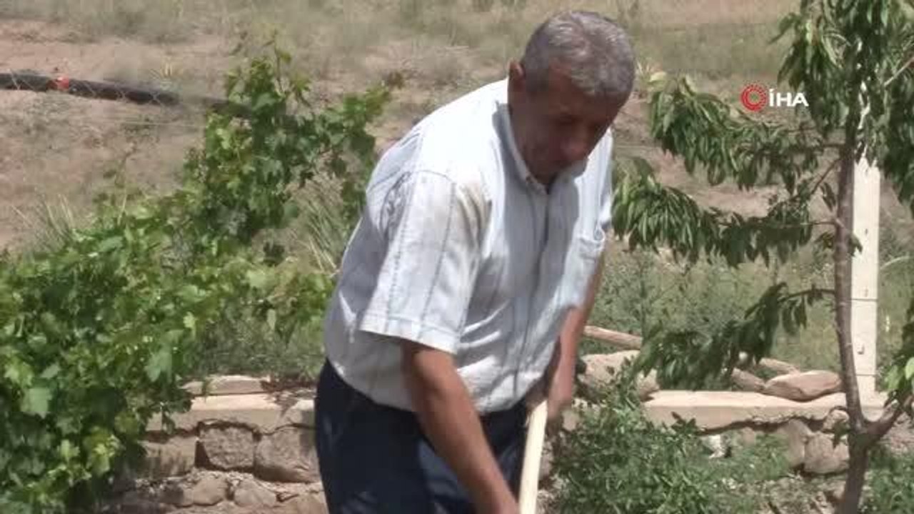 Özel Harekat Daire Başkanlığına düzenlenen saldırıda şehit düşmüştü... Şehit babası İHA'ya konuştu: "Evlatsız yaşanıyor, vatansız yaşanmıyor"