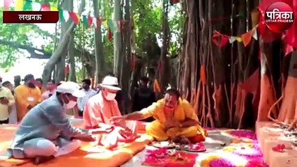 मुख्यमंत्री ने पुराने बरगद की पूजा कर दिया आदेश