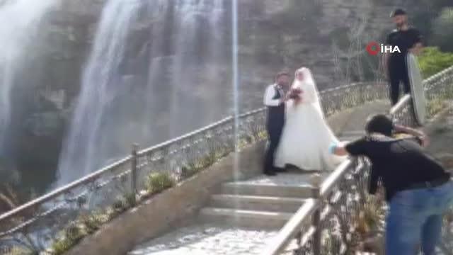 Tortum Şelalesi ziyaretçilerini ağırlıyor