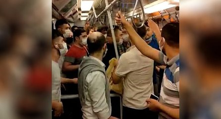 Metroda maske kavgası