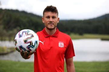 SPOR Sivassporlu Sefa Yılmaz: Avrupa'da ve ligde inşallah çok iyi bir sezon geçiririz
