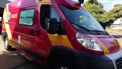 Homem sofre queda dentro do pátio do Detran e é socorrido pelo Siate