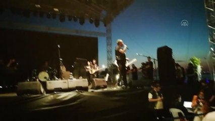 Haluk Levent konser verdi