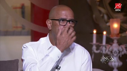 عمرو أديب يمزح مع أشرف عبدالباقي: كفاية برامج وركز في المسرح وماتجيش على أكل عيشنا.. وأشرف يرد: هنا الدنيا حلوة