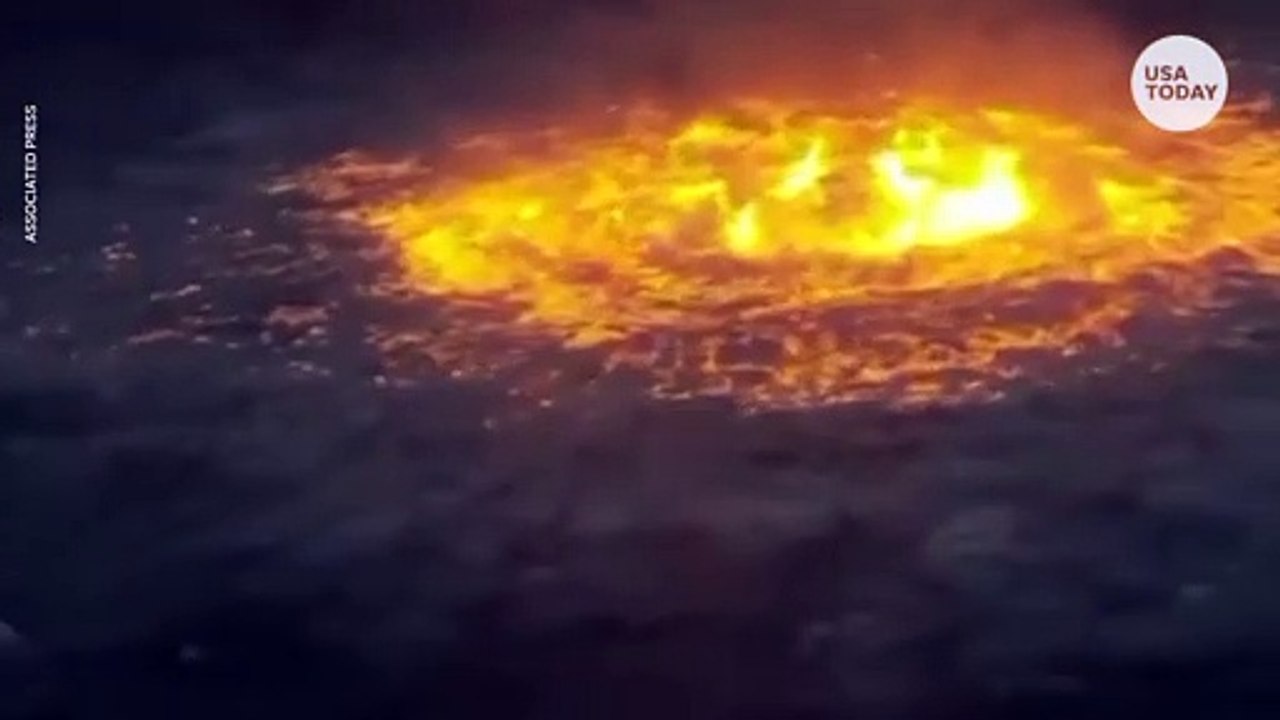 Gas pipeline fire boils underwater in the Gulf of Mexico - video ...