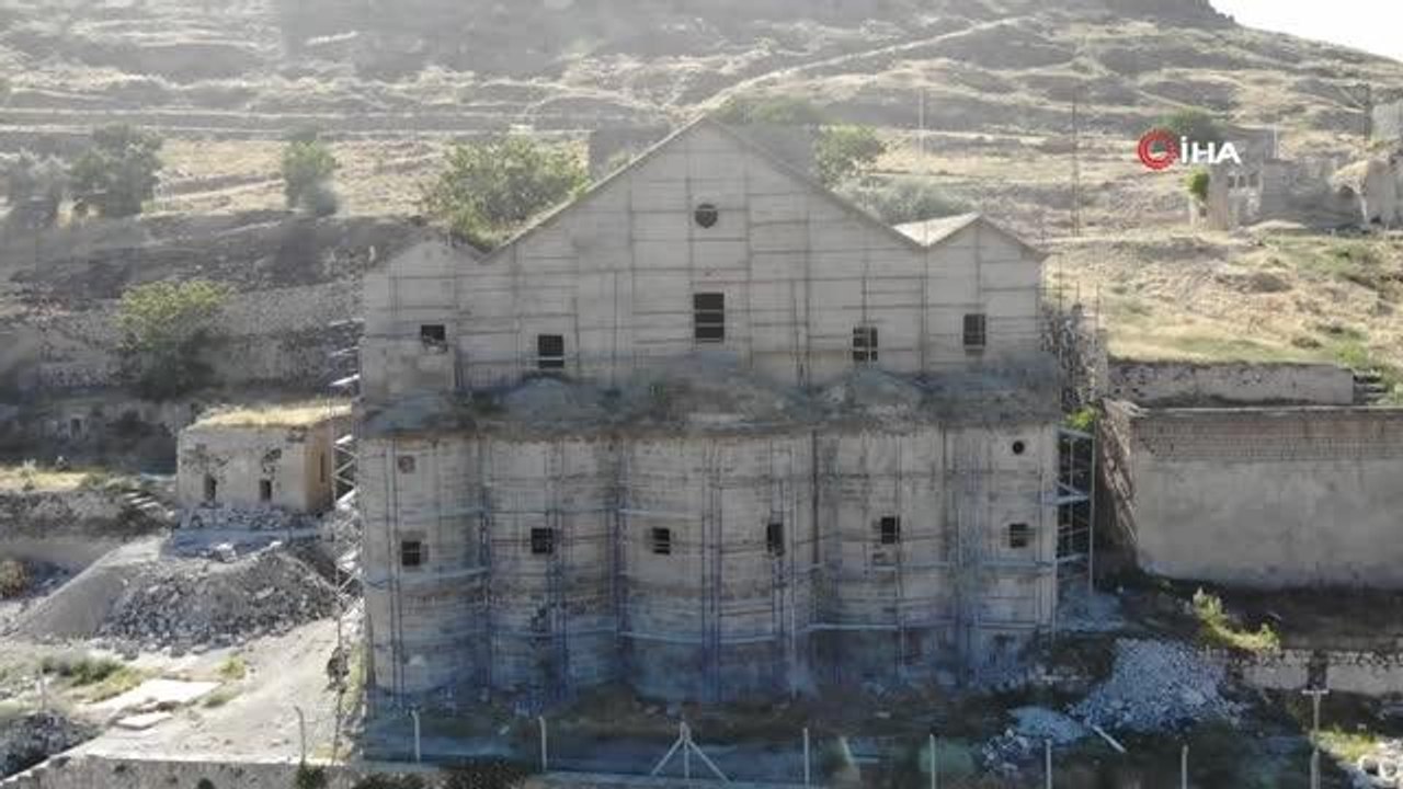 Nevşehir'de 172 yıllık tarihi kilise turizme yeniden kazandırılıyor