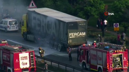 E-5’te seyir halindeki tır yanmaya başladı, itfaiyenin müdahalesi faciayı önledi