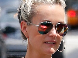 Dans la maison de Marnes-la-Coquette, où Johnny a rendu son dernier souffle, un drôle de va-et-vient !