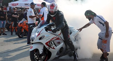 Motodrag yarışları nefes kesti
