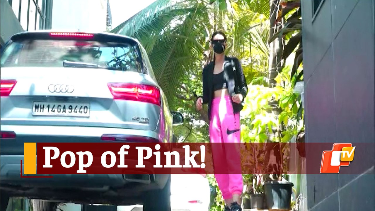 Kriti Sanon’s Neon Pink Makes Her Outfit Pop