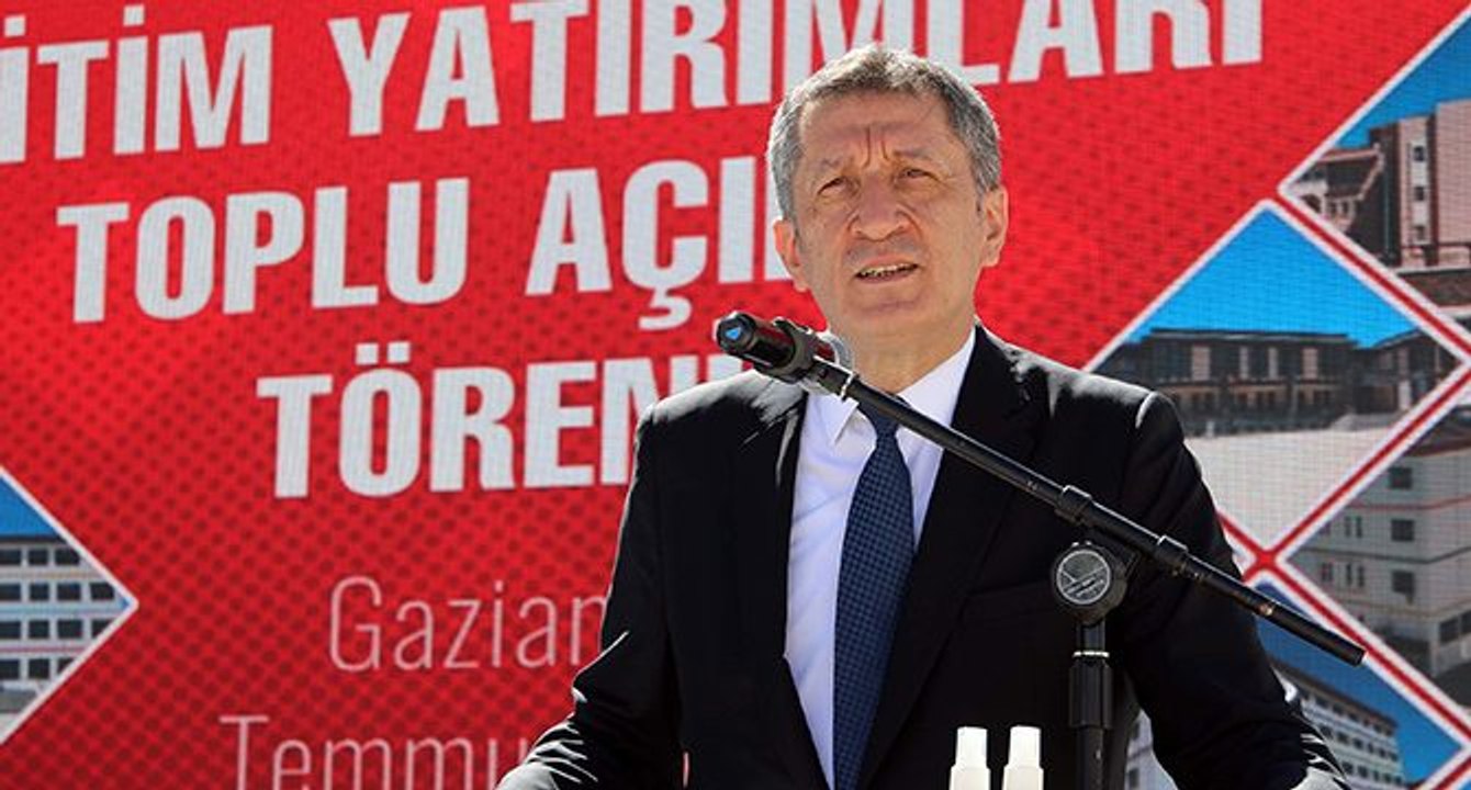 Bakan Selçuk, telafi eğitimindeki öğrencilerle buluştu