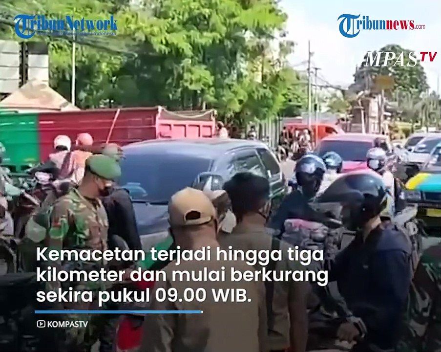 PPKM Darurat di DKI Jakarta Akibatkan Macet hingga 3 Km, Pengendara Sempat Cekcok dengan Polisi