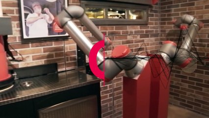 Pizza-making robot makes its debut in Paris