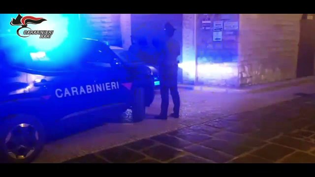 Mafia nella BAT: arrestate 14 persone per associazione per delinquere di tipo mafioso, estorsioni, armi e associazione finalizzata allo spaccio di sostanze stupefacenti - video