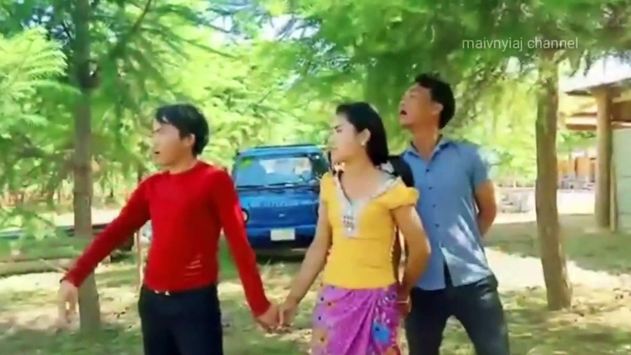 Cute girl 77.Poj niam siab hlob xav noj ntau