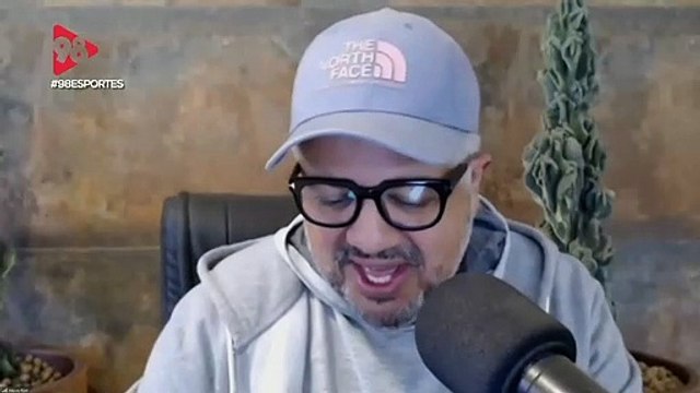 #98Esportes | O 'Show do Intervalo' do Heverton Guimarães acabou demorando demais! E voltou no estilo, cantando tranquilamente. O que ele estaria fazendo nesse tempo todo?