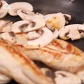 Blancs de poulet a la crème et aux champignons