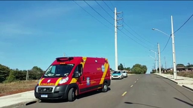 Menino de 13 anos sofre fratura exposta após cair de skate, no Jardim Colmeia